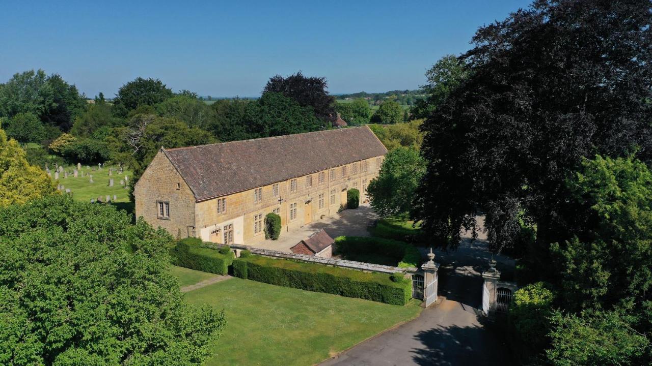 North Cadbury Court Coach Houses Esterno foto