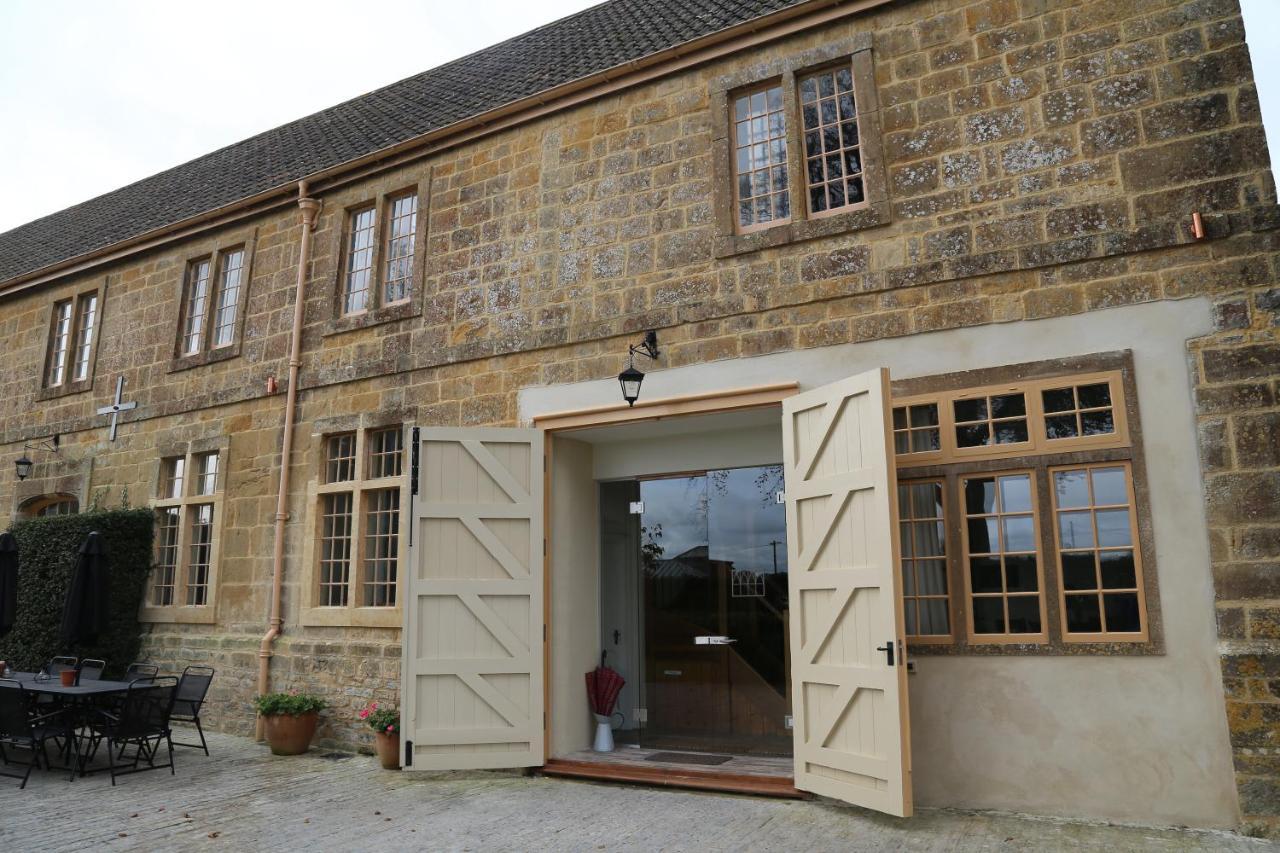 North Cadbury Court Coach Houses Esterno foto