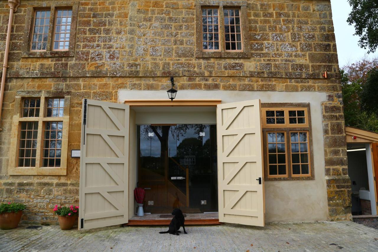 North Cadbury Court Coach Houses Esterno foto